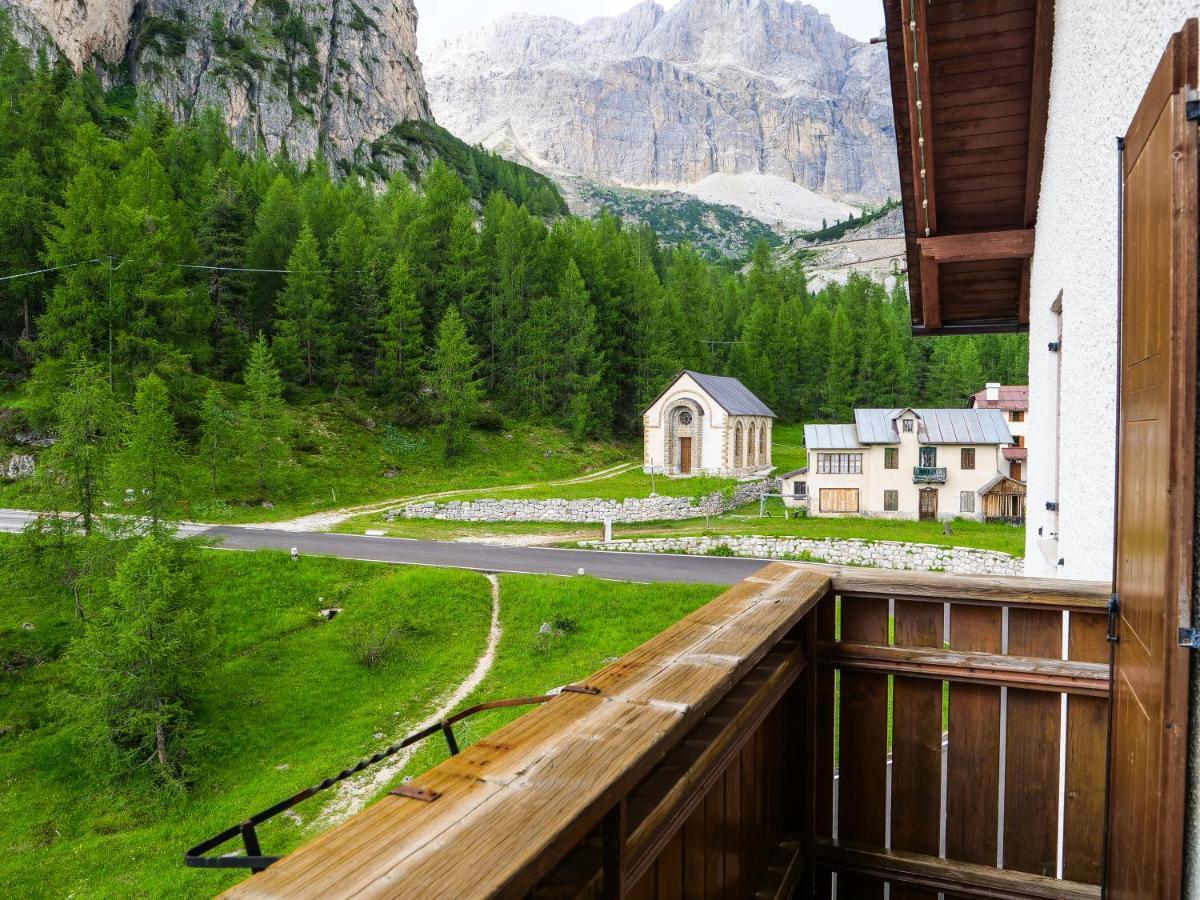 Hotel Al Sasso Di Stria Andraz Kültér fotó