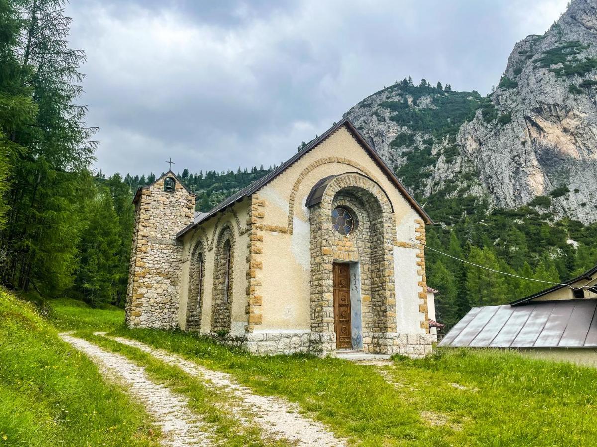 Hotel Al Sasso Di Stria Andraz Kültér fotó