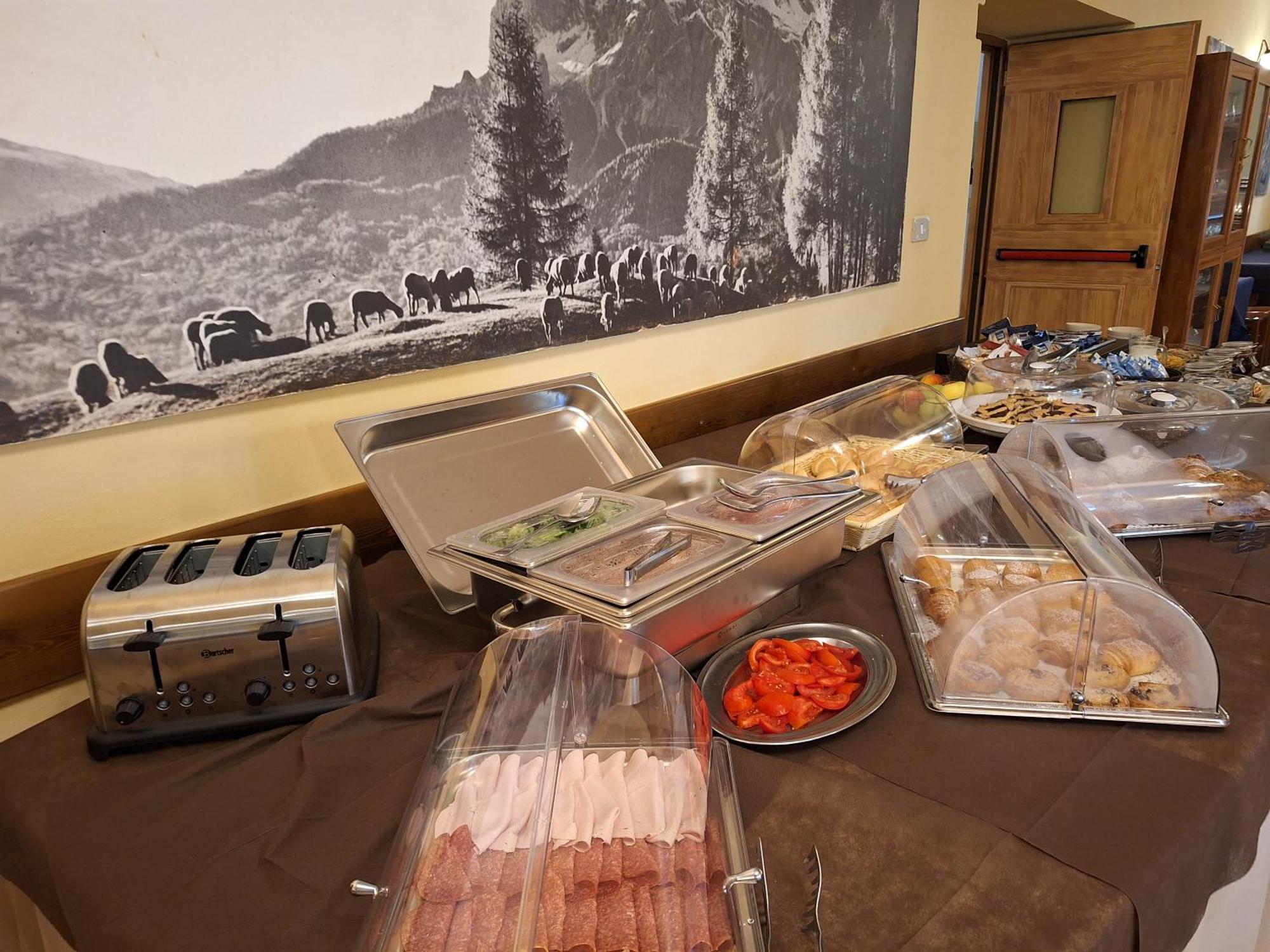 Hotel Al Sasso Di Stria Andraz Kültér fotó